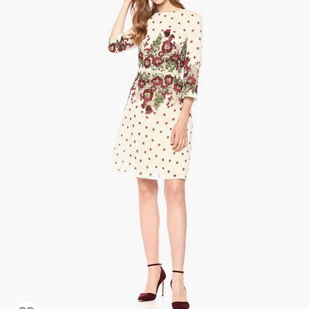 Brand: 

Gabby Skye Women's 3/4 Slee